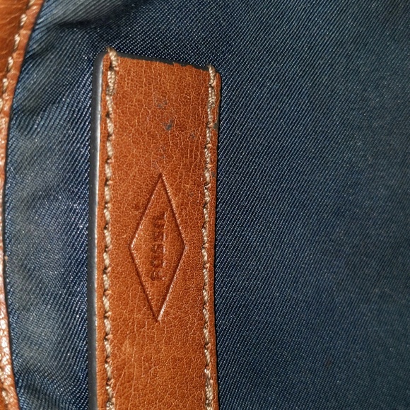 Fossil Heavy Strap Multi Pocket Flap Messenger Bag - Picture 11 of 16